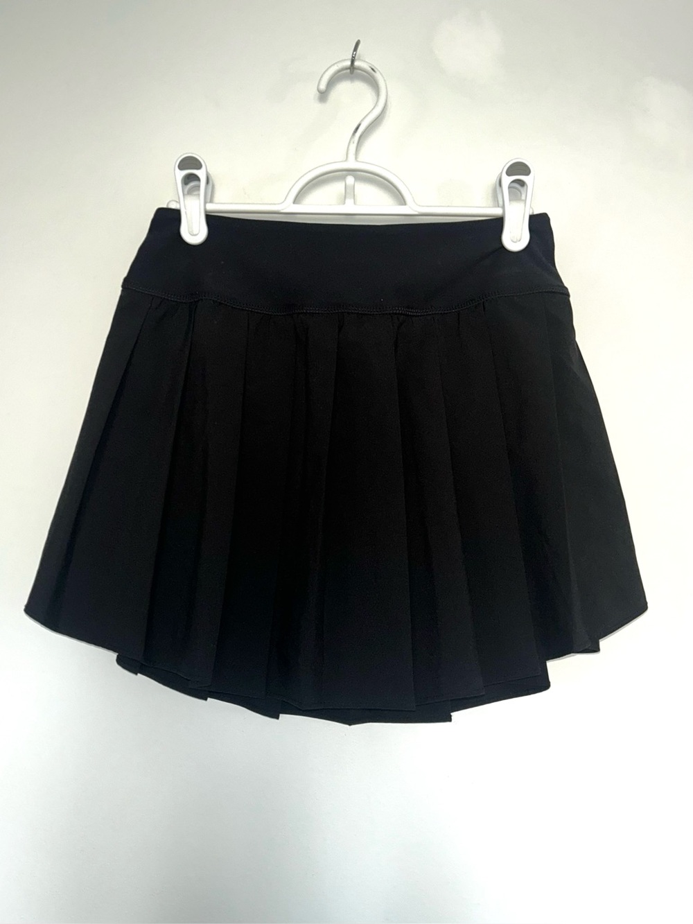 Old Navy Black High-Waisted StretchTech Pleated Skort Size Small